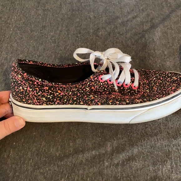 Glow in the dark vans - Picture 2 of 3